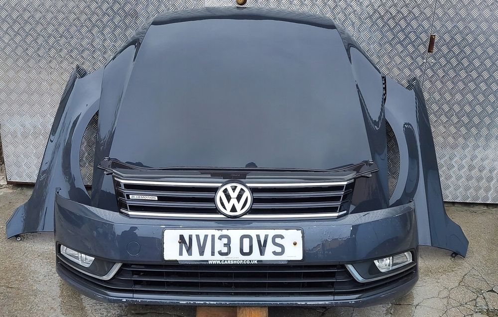 Zderzak przód VW Passat B7 lak: LI7F