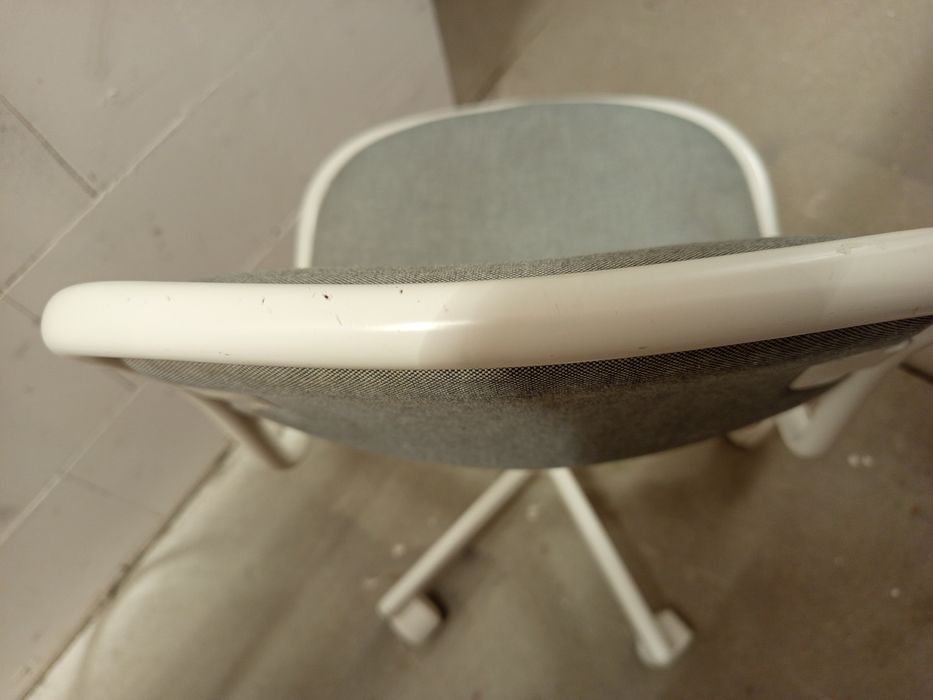 Krzesło IKEA białe