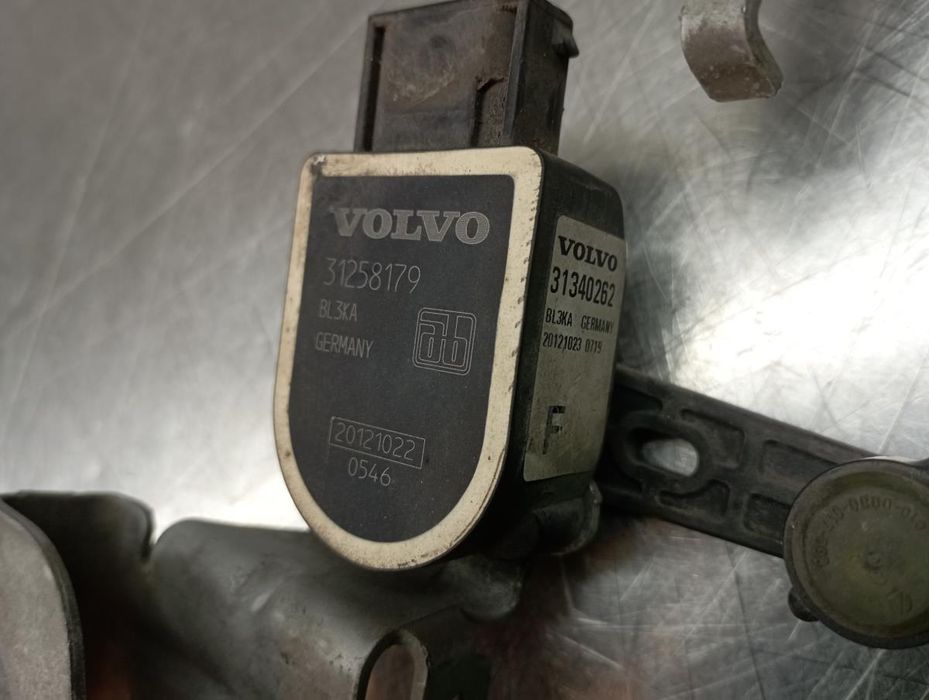 Motor regulação ótica / farol VOLVO V40 Hatchback