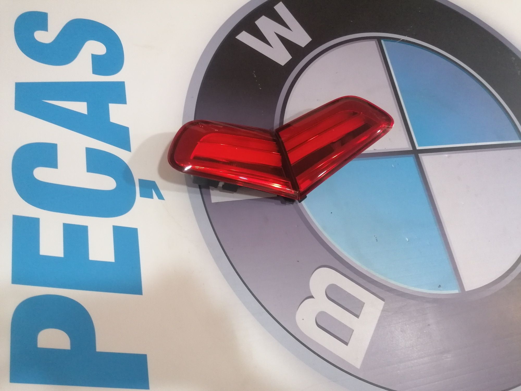 BMW série 1 /F20 /F21 /2014 /2019 Farolims da tampa da mala esg/drt