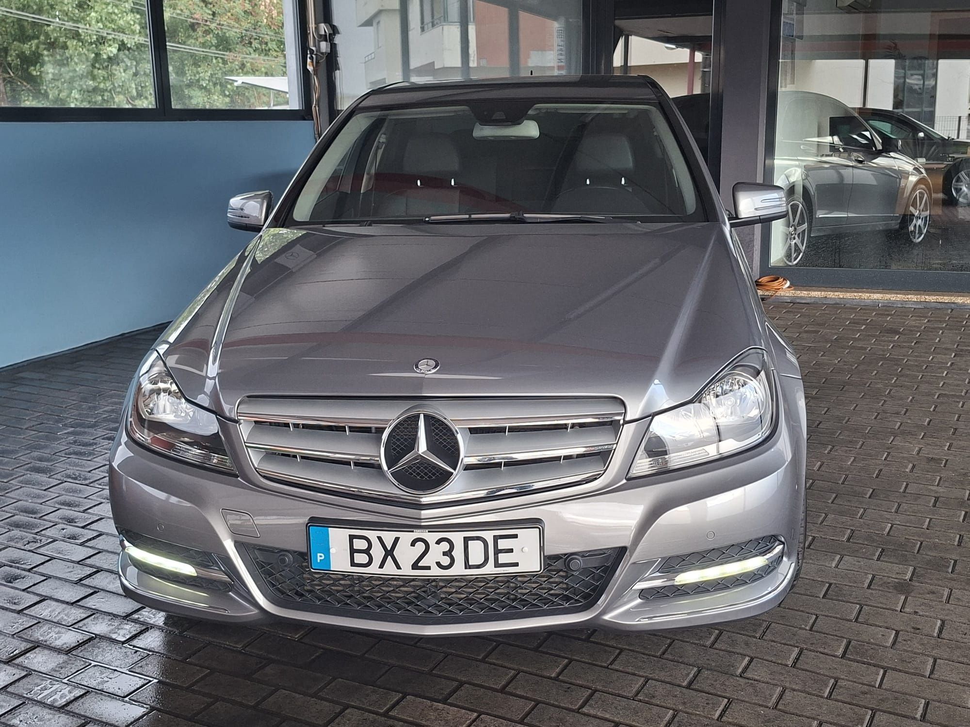 Mercedes-benz c220