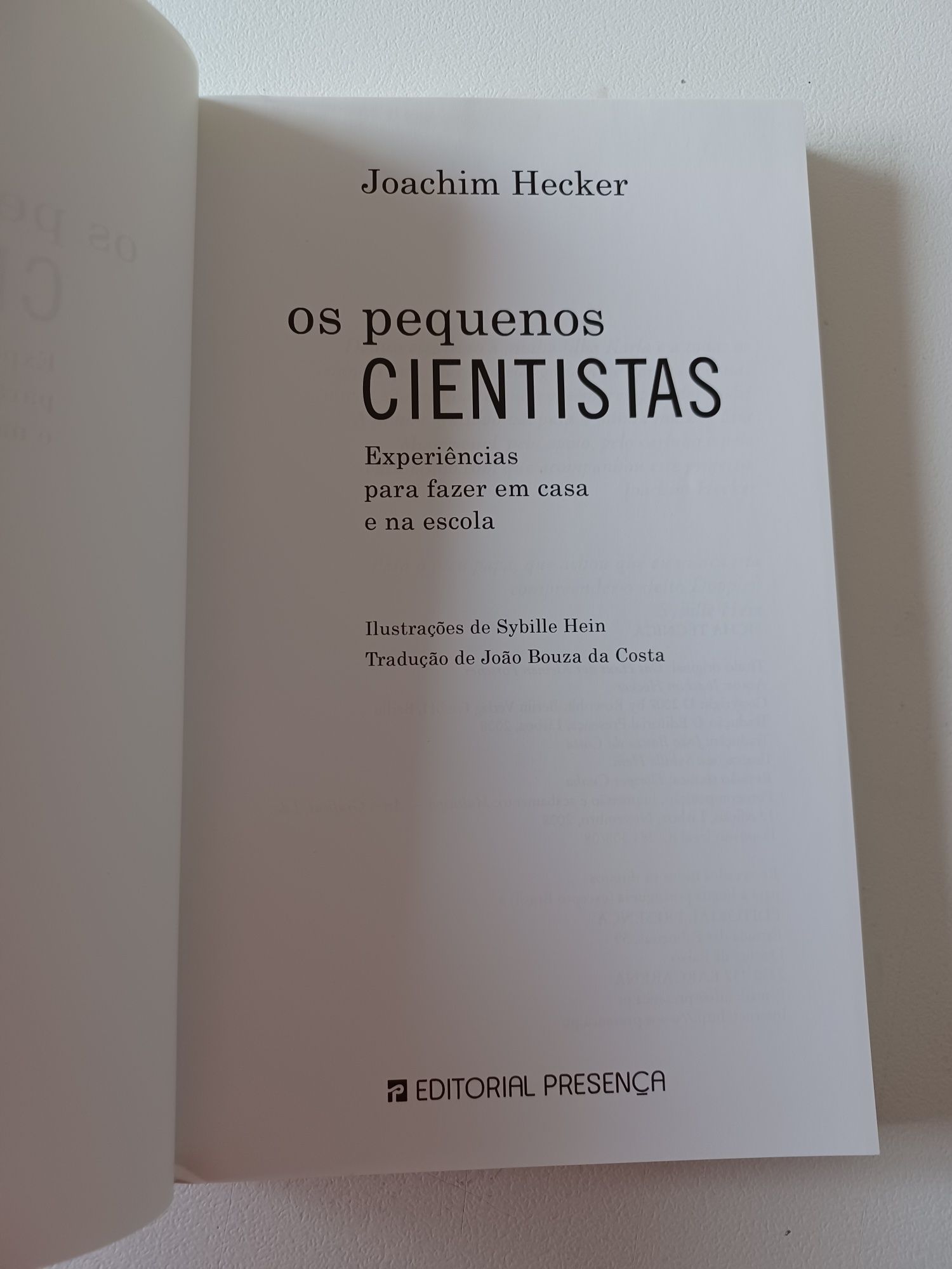 Os pequenos Cientistas