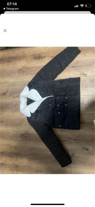 Тепла куртка жіноча