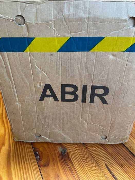 Робот пилосос ABIR K30 зі станцією самоочищення