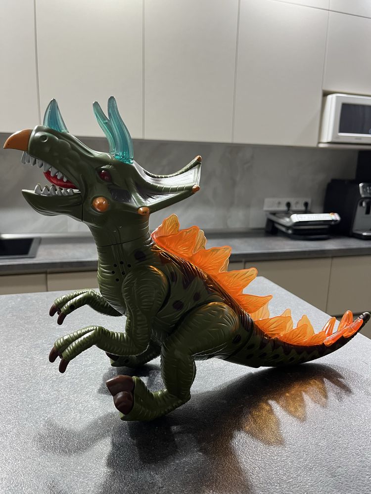 Іграшка динозавр трицераптос