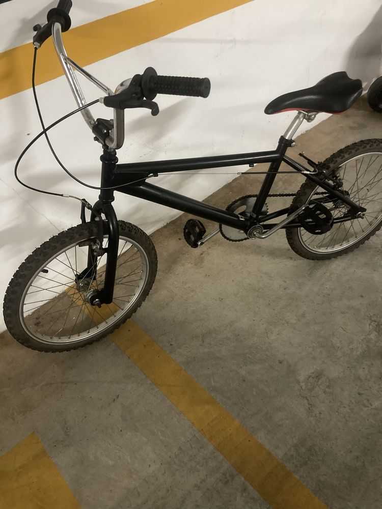 Vende se bicicleta