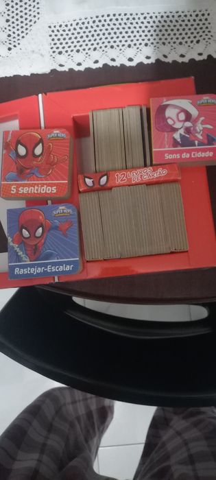 Livros pequenos da Marvel