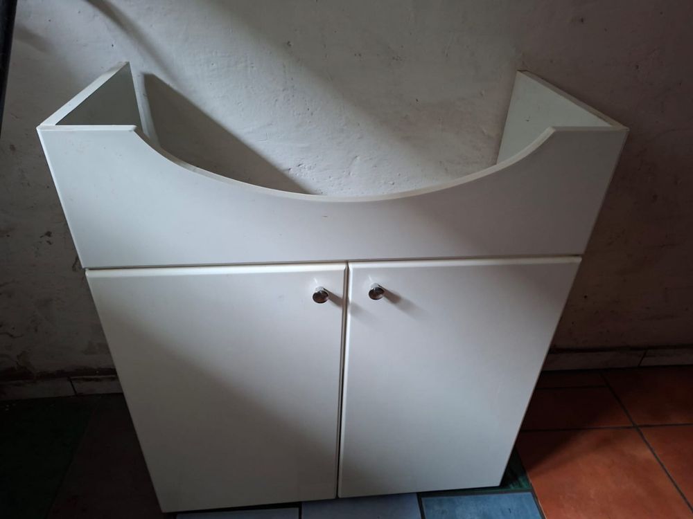 Szafka pod umywalke