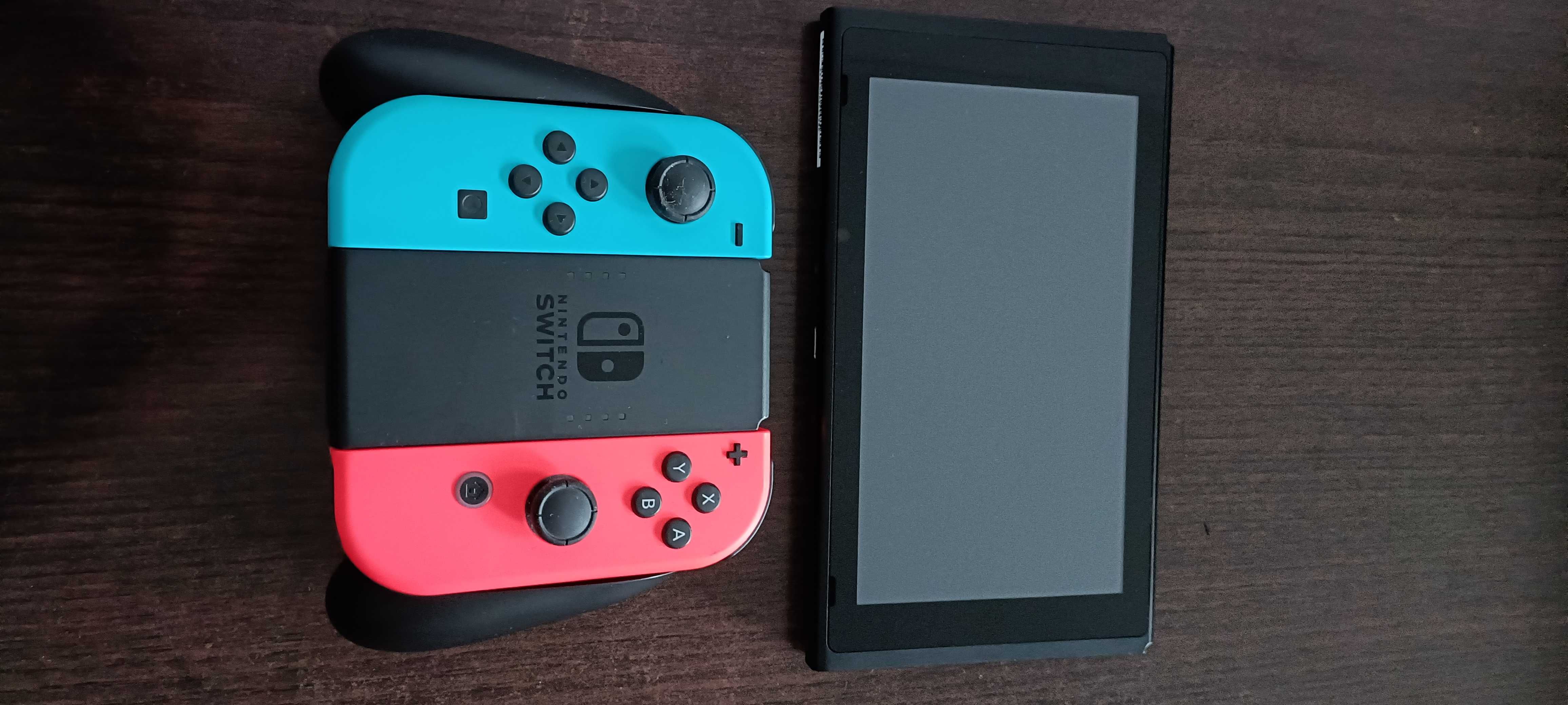 Konsola Nintendo Switch z Dodatkami