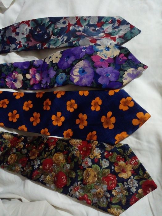 Галстук . . Есть выбор