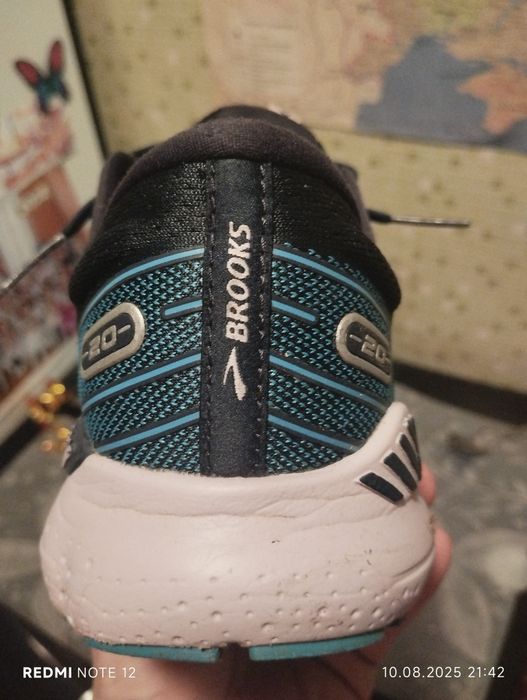 Кросівки фірмові brooks 41 р.