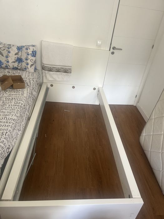 Cama de solteiro ikeia