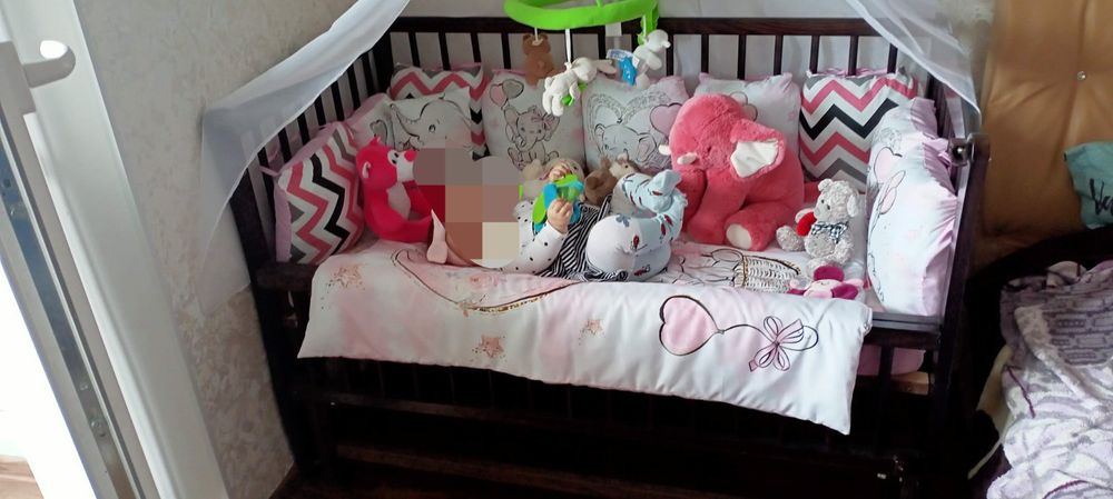 Бортики с балдахином в кроватку розовые