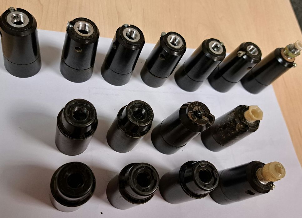 Oprawki Do Żarówek Średnica Gwintu 13 mm - 15 Szt.