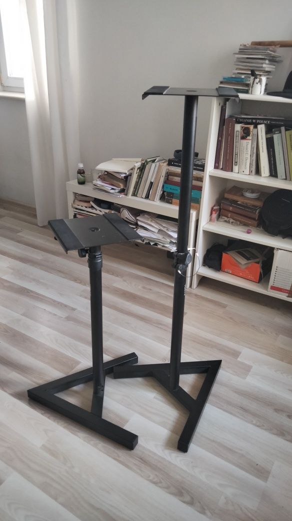Stojaki pod monitory Vonyx