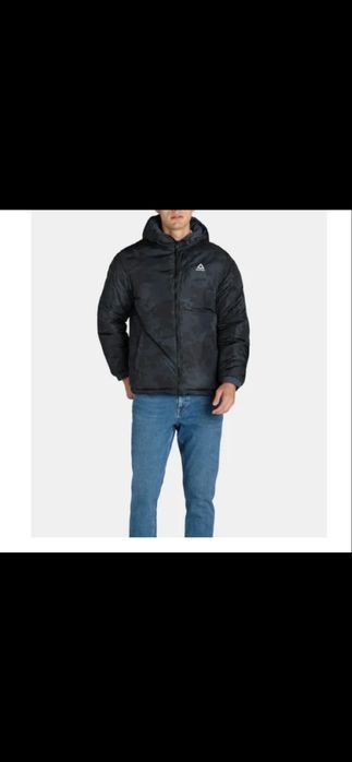 Спортивна чоловічі куртка, це оригінал! Reebok, дуже тепла