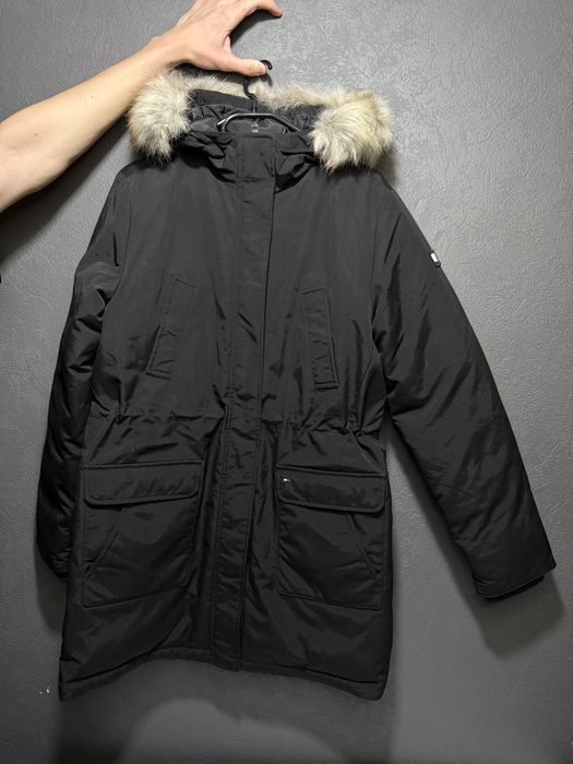 Пуховик/ курточка  tommy hilfifer размер M