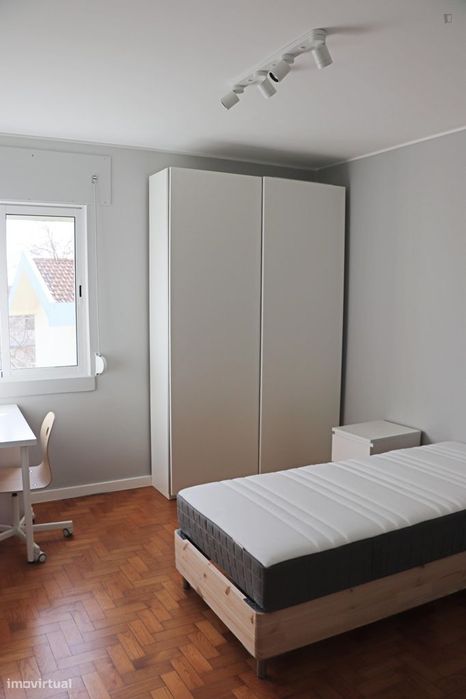 198080 - suite com cama single, com 1 casa de...