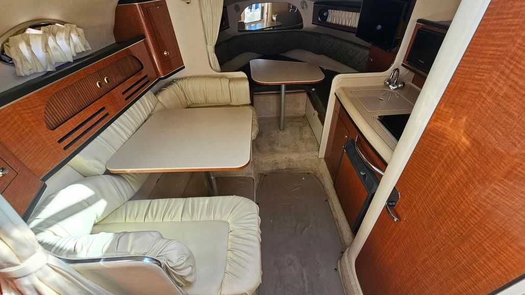 Sea Ray 280 Sundancer, mercruiser 4,3mpi 220 KMx2 pływała po jeziorach