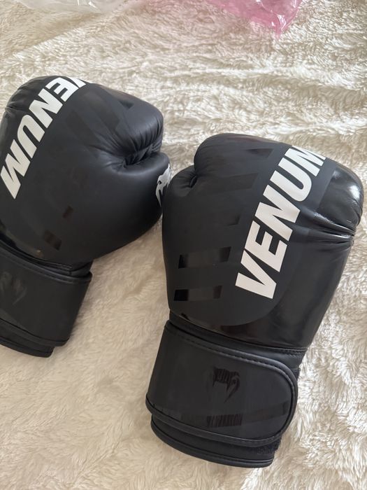 Venum перчатки оригінал