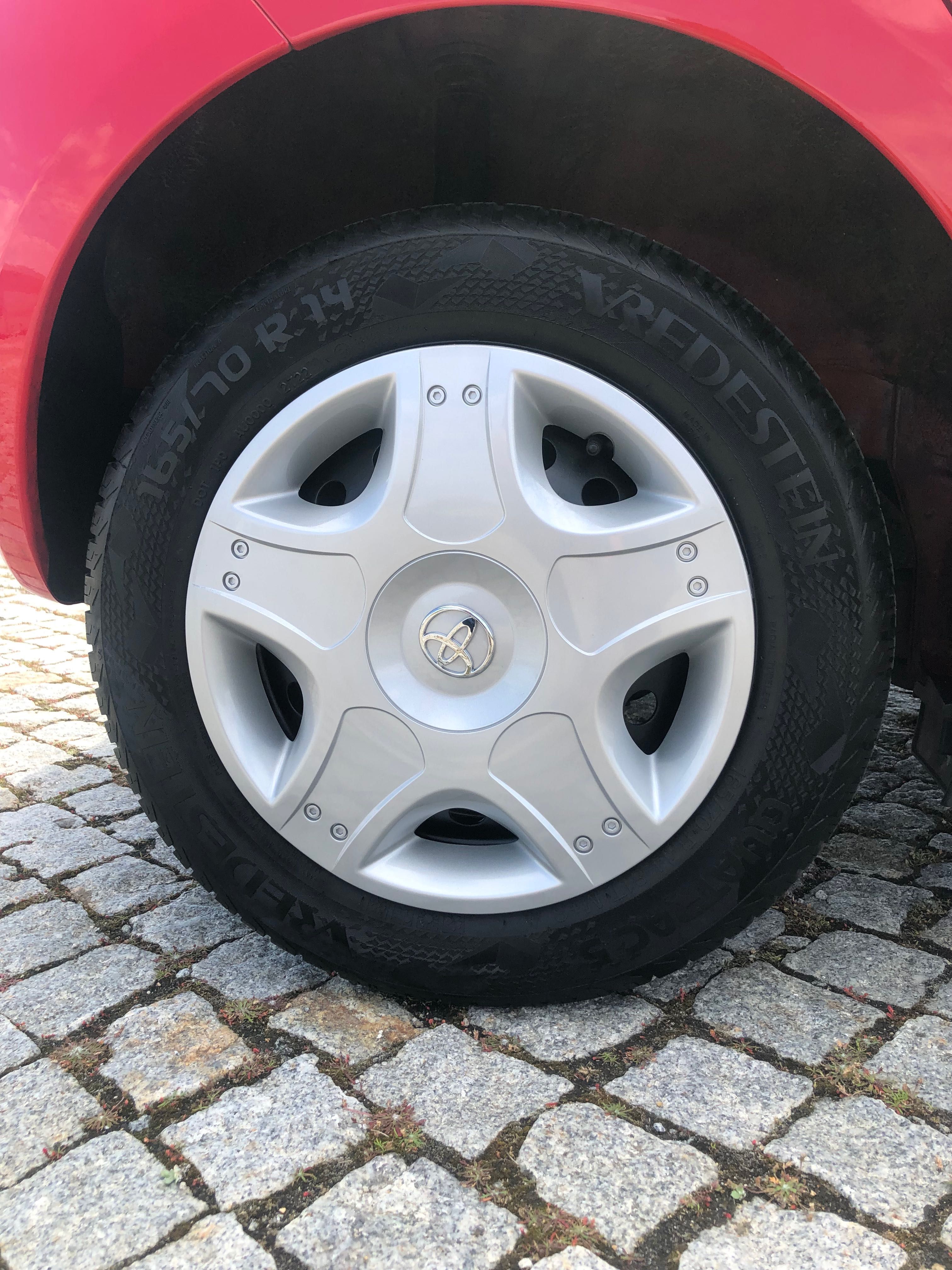 Toyota Yaris 1.0 VVT-i