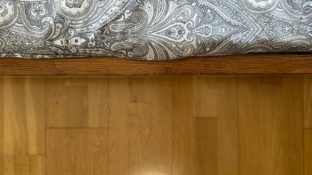 Cama cerejeira 2m x 0,86m  x 0,36m (C x L x A)