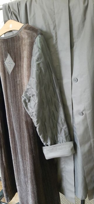 Płaszcz beżowy z odpinaną podpinką pod pinką