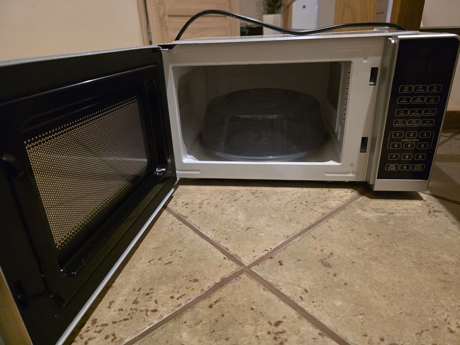 Kuchenka mikrofalowa Amica AMGF20E1S