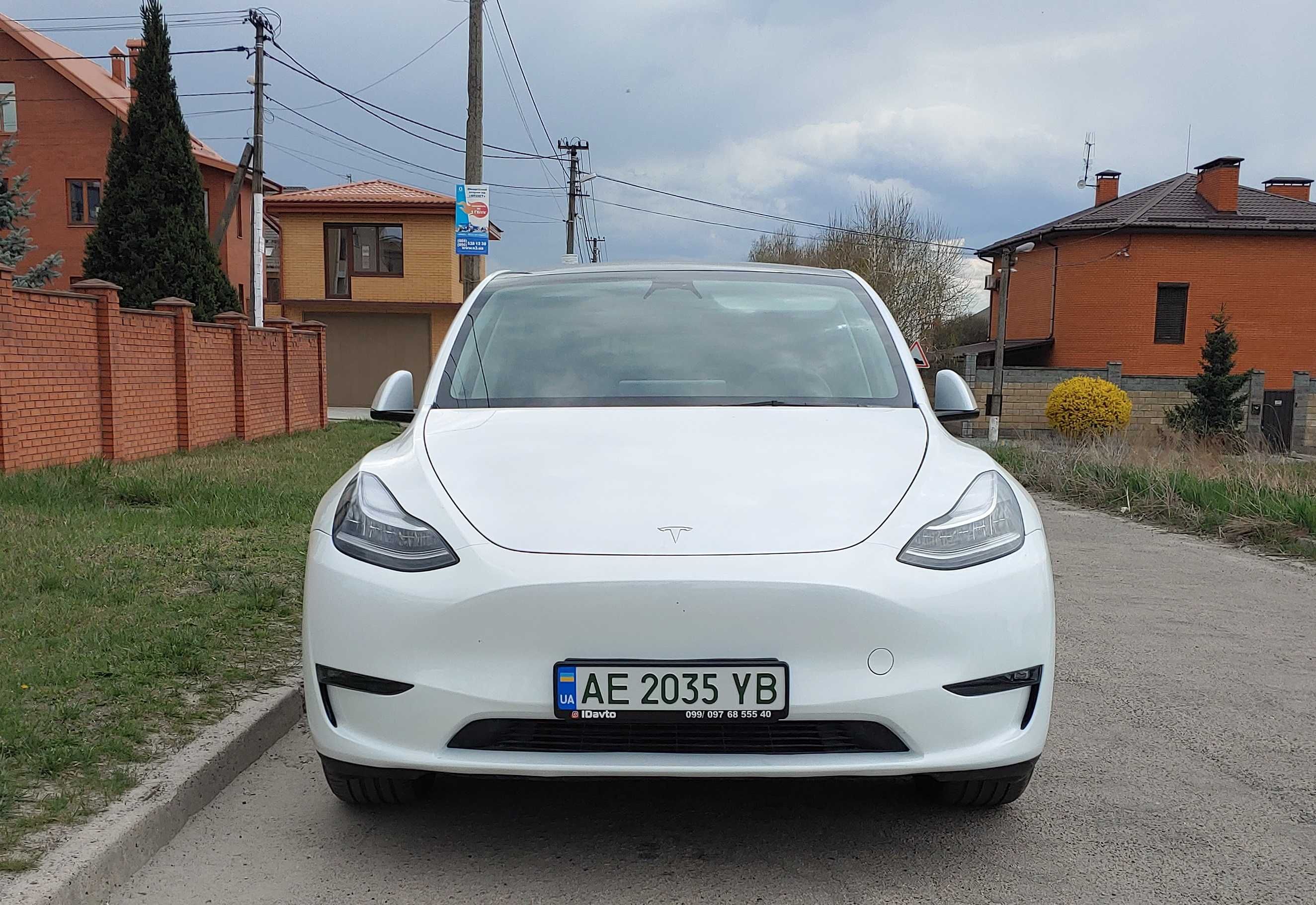 TESLA Model Y 2023 Dual Motor