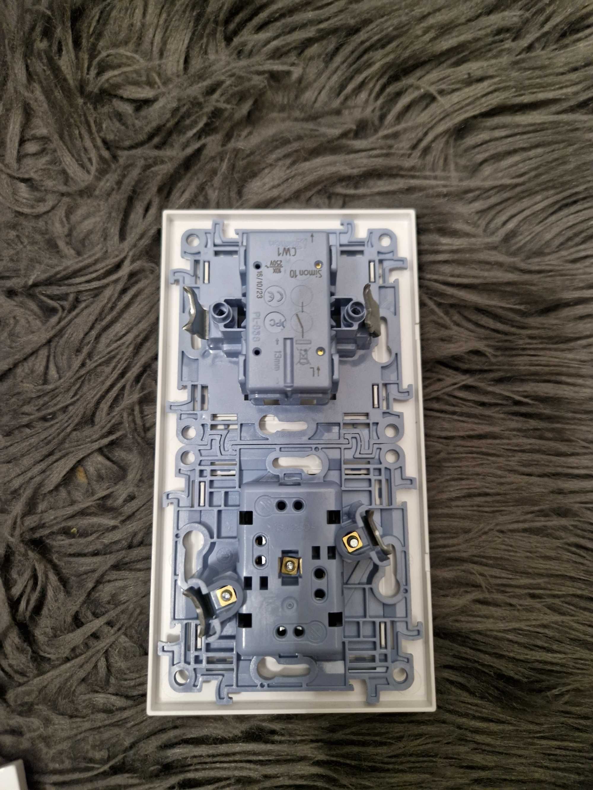Gniazdka elektryczne