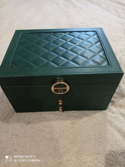 Продам шкатулку для біжутерії нову