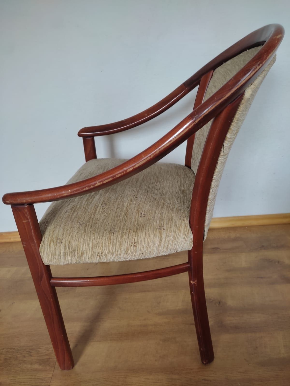 Krzesła drewniane gięte tapicerowane 4 szt.