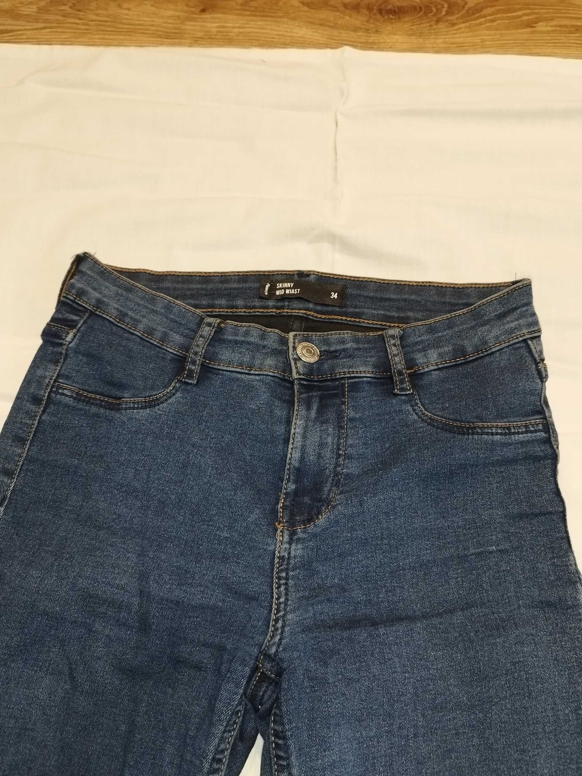 skinny jeans mid waist 34