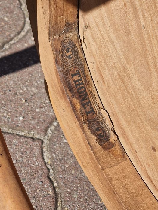 Krzesło THONET wczyszczone laserem