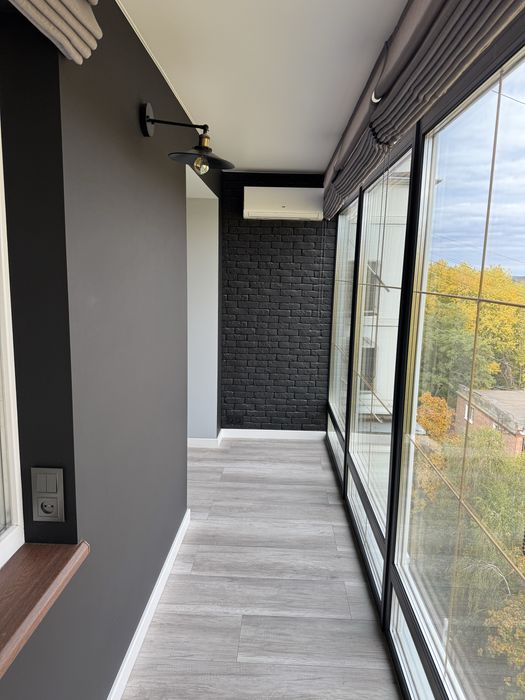 Продам 4 кімнатну простору квартиру