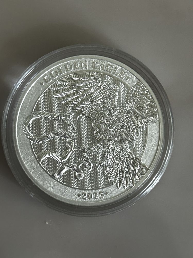 Серебряная монета орел