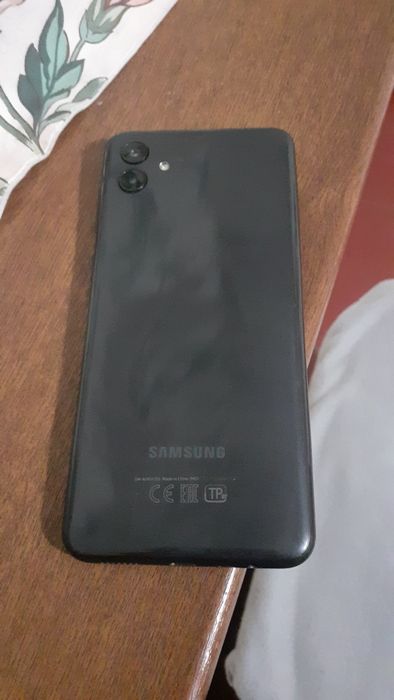 Samsung A4 на запчастини.