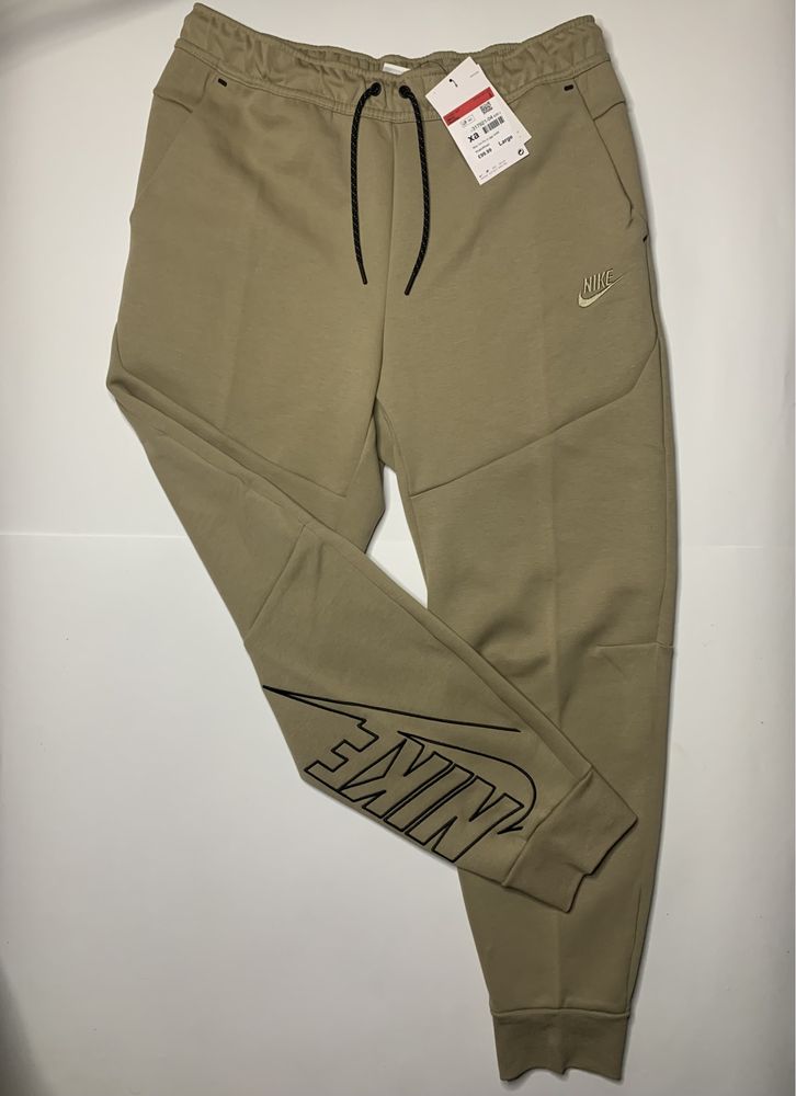 Оригінал! Штани Nike tech fleece joggers olive DX0581-247