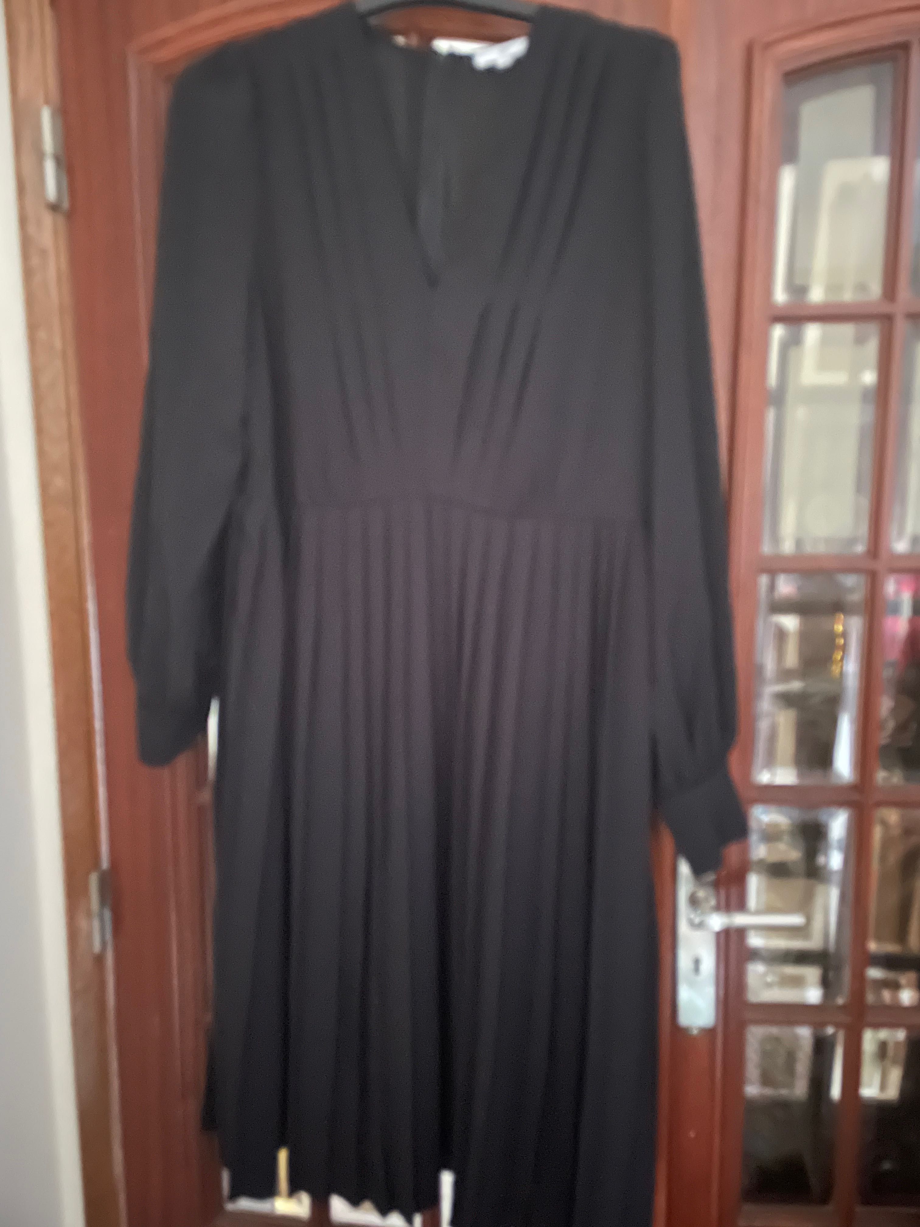 Vestido preto da Redoute plissado Tam.46