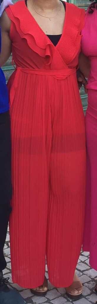 Macacão vermelho