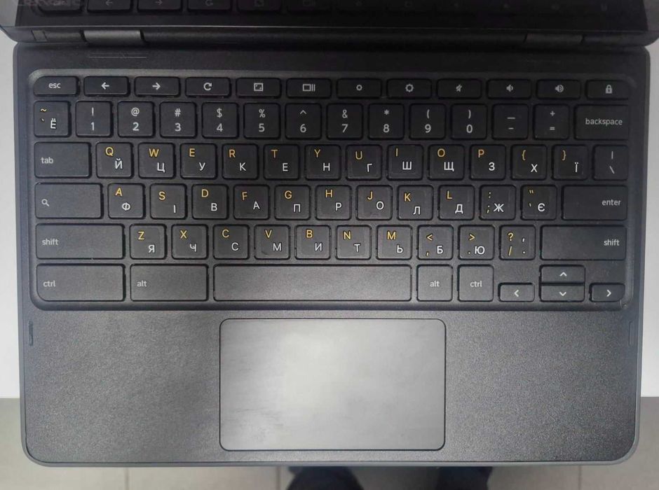Ноутбук Lenovo 300e Chromebook.