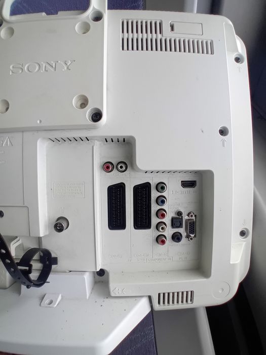 Tv sony Bravua c/ imagem 4k comando e cabo de alimentação a funcionar