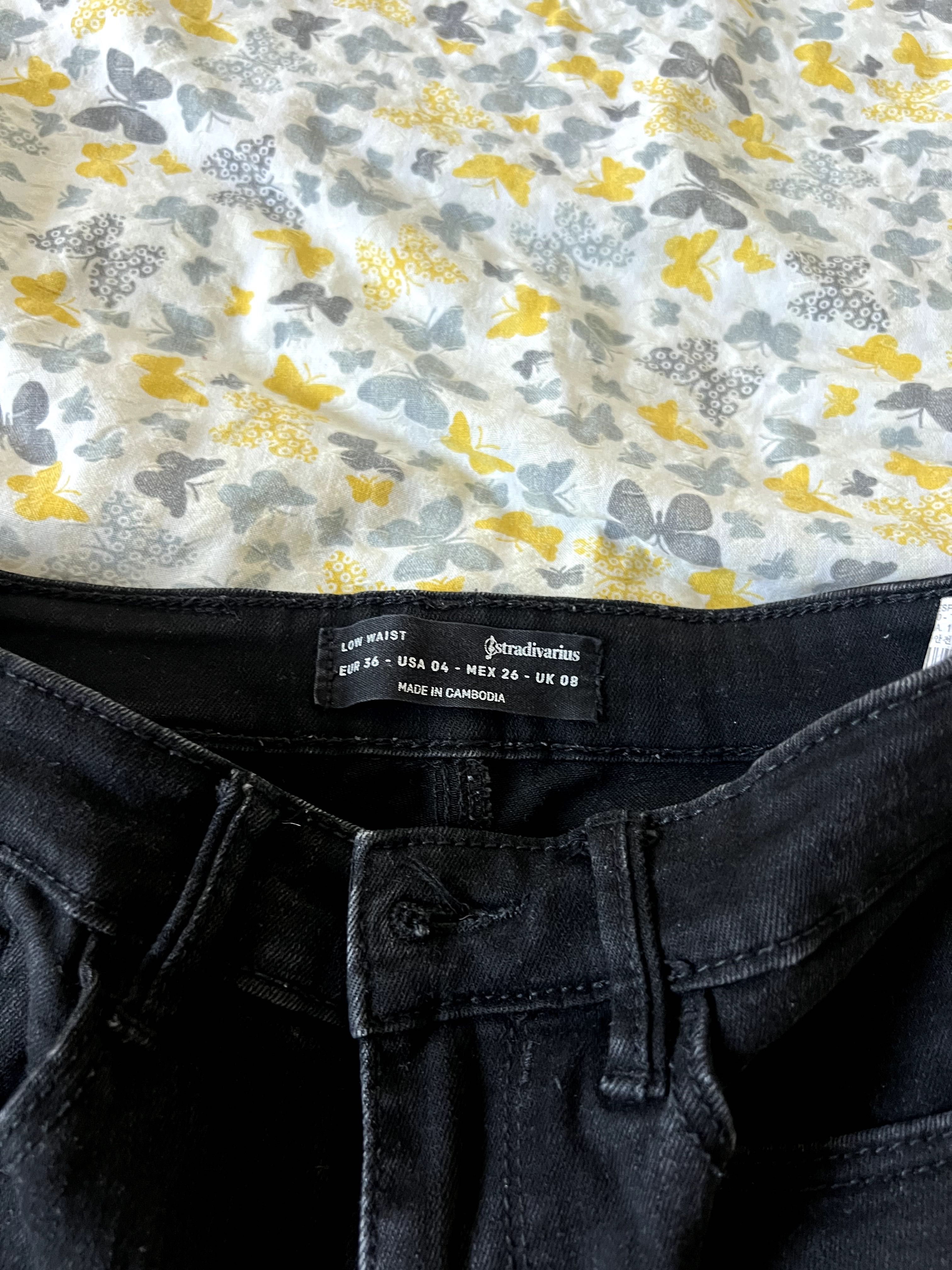 Jeansy stradivarius
