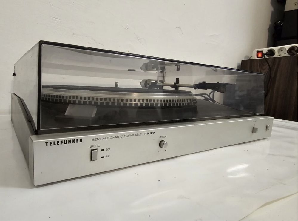 Gramofon Telefunken RS-100, made in Germany
