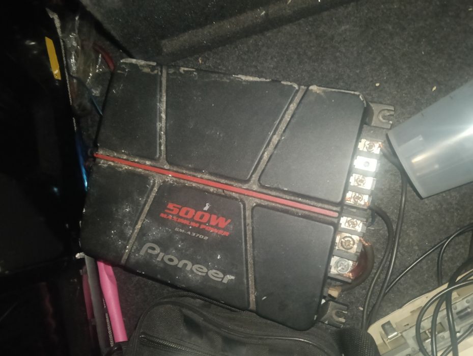 Subwoofer e amplificador Pioneer