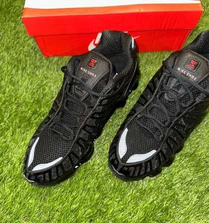NIKE SHOX TL„buty dla dzieci Rozmiar.39