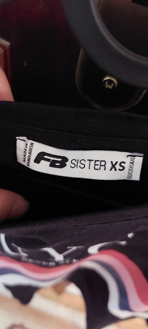 T-shirt com faixa