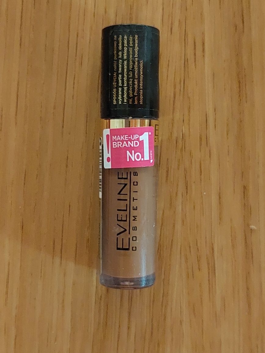 Bronzer w płynie Eveline Wonder Match 02 ciepły