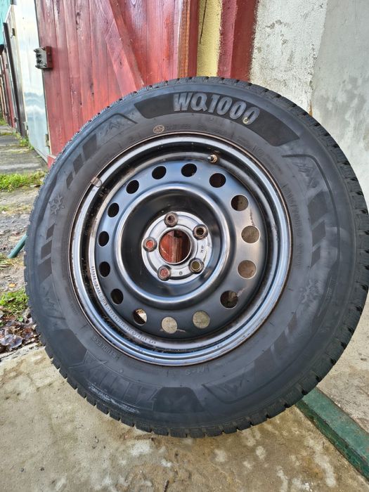 Koła zimowe opony felgi stalowe SUV 215/70R16 100H Zeetex WQ1000
