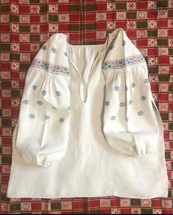 Стародавня вишивана сорочка Полтавщина